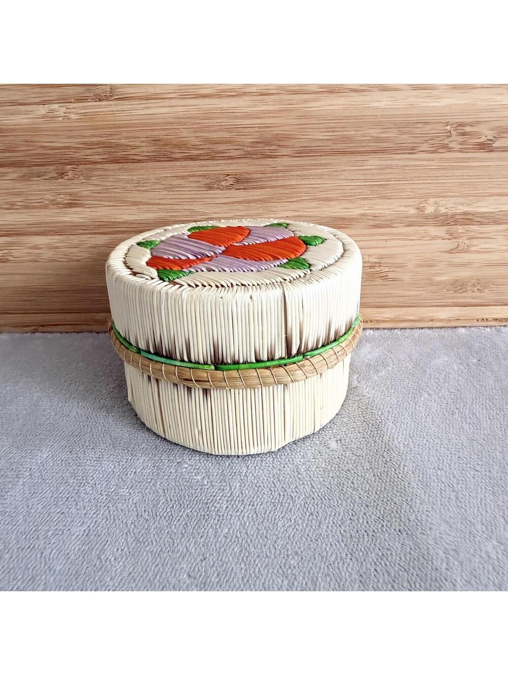 Vintage Ojibwe Native American Porcupine Quill & Birch Bark Basket Box Flower